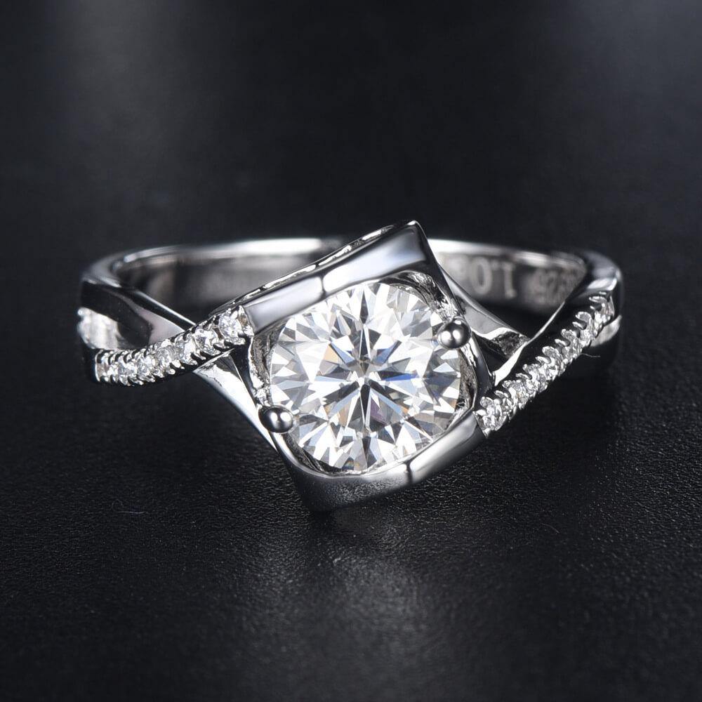 Angel kiss Round Moissanite Sterling Silver Ring - Image 10
