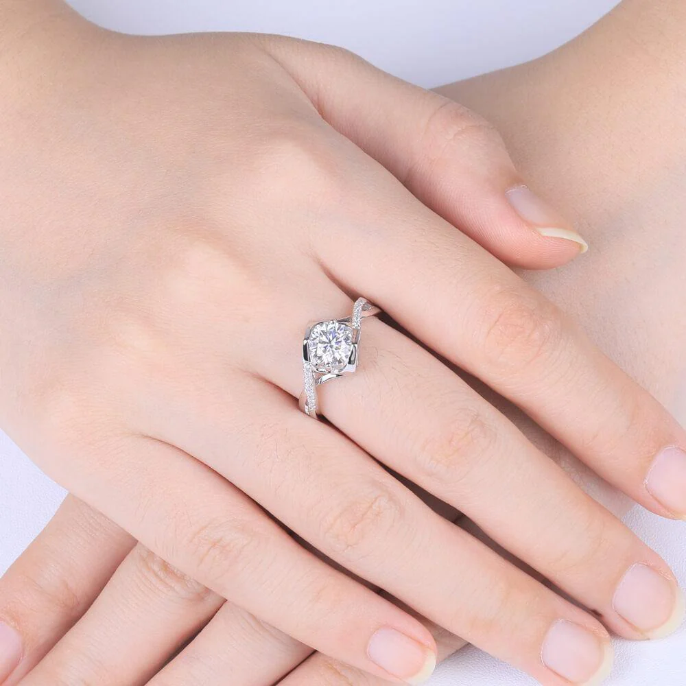 Angel kiss Round Moissanite Sterling Silver Ring - Image 12